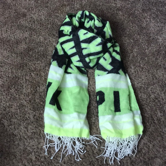 Lot of 2 Victoria’s Secret PINK Blanket Scarves - Picture 3 of 5